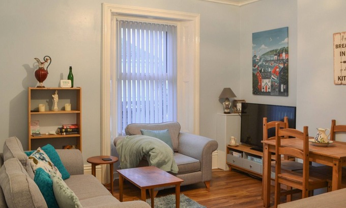 Newbiggin-by-the-Sea Cabin | 2 bedroom accommodation in Newbiggin-by-the-Sea