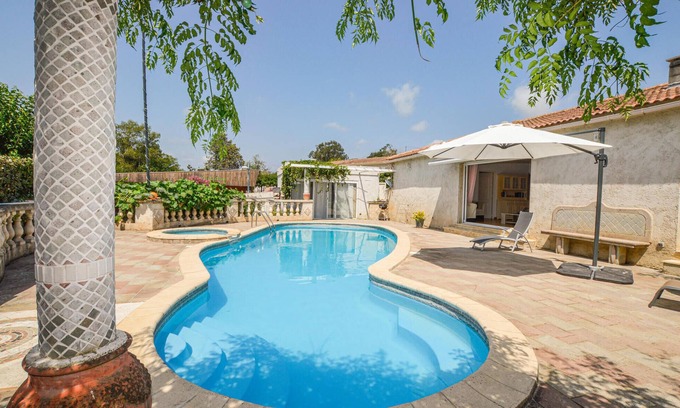 Aleria House | 2 bedroom gorgeous home in Aleria