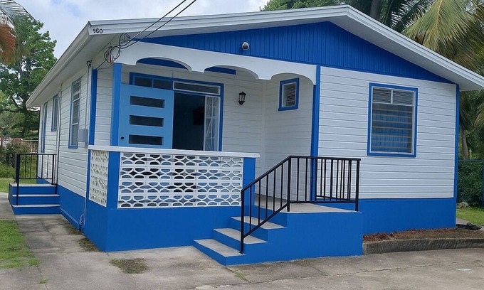 Reeds Bay House | 2-bedroom house in peaceful Lower Carlton w/AC, WiFi. Within steps of the beach