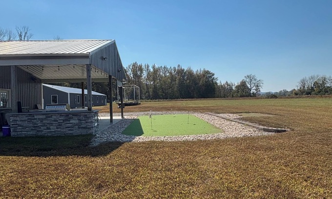 Celina House | 2-bedroom house with putting green in Celina