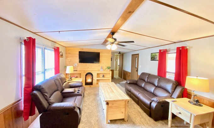 Logan Cabin | 2 bedroom in Hocking Hills with Luxury Hot Tub Kid Friendly Hammocks Logan ohio