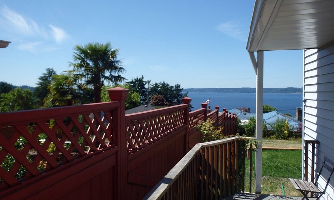 Seattle Metro Area Apartment | 2 bedroom MIL. Fantastic views of the puget sound.