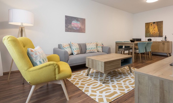 Erdberg Apartment | 2 Bedroom Modern Quiet Suite with Spacious Terrace/close to Metro line #8of10