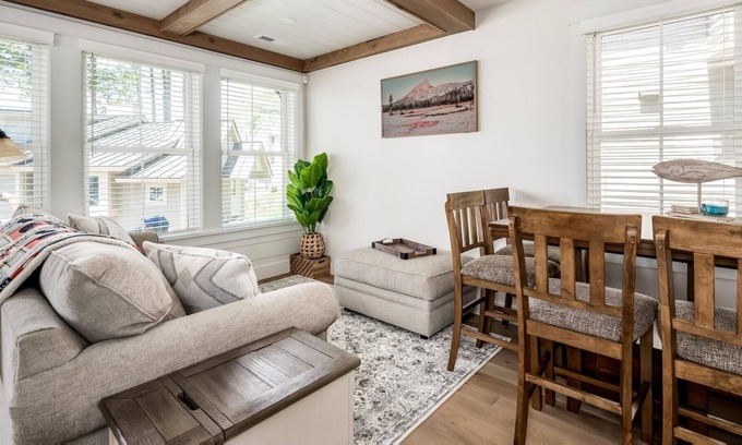 Laconia Cottage | 2 Bedroom Newly Built Home with Boat Dock