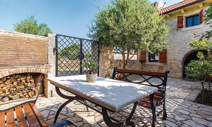 Krnica House | 2 bedroom nice home in Krnica