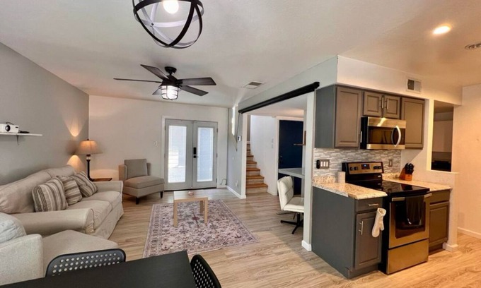 Albuquerque House | 2 bedroom North Valley Home with private backyard and trail access