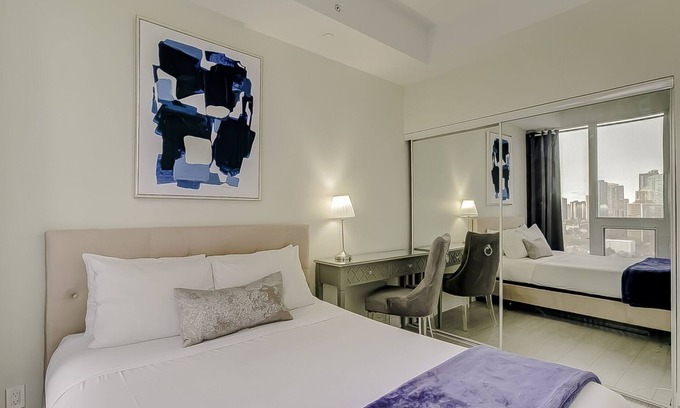 Garden District Apartment | 2 Bedroom Suite near Dundas Square