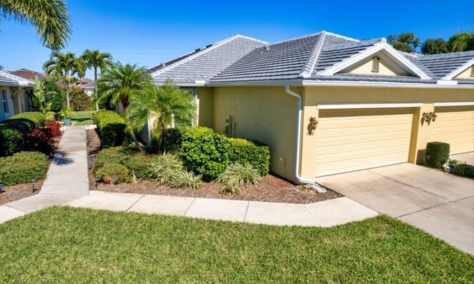 Biggar Villa | 2-bedroom villa in TORTUGA Fort Myers ,Gated Community, Single level home! WOW!
