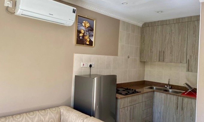 Harare Apartment | 2 bedroomed apartment with kitchenette - 2068