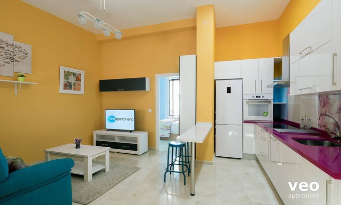 Alameda Apartment | 2 bedrooms for up to four people
