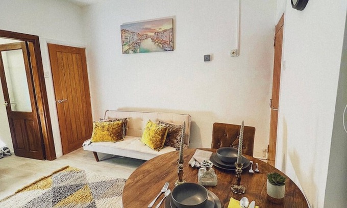 Yardley Apartment | 2 Bedrooms Urban oasis near NEC, Airportnn