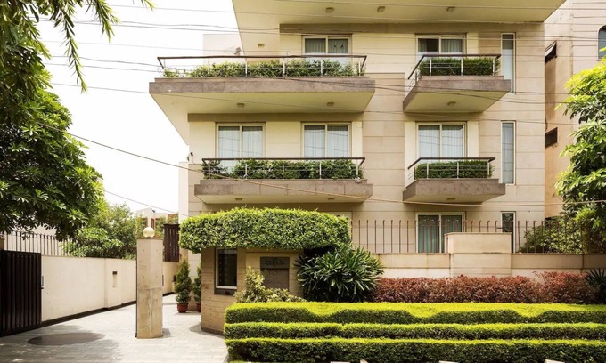 Gurugram Bed & Breakfast | 2 BHK Luxury Serviced Apartment Cyber Park (Perch)