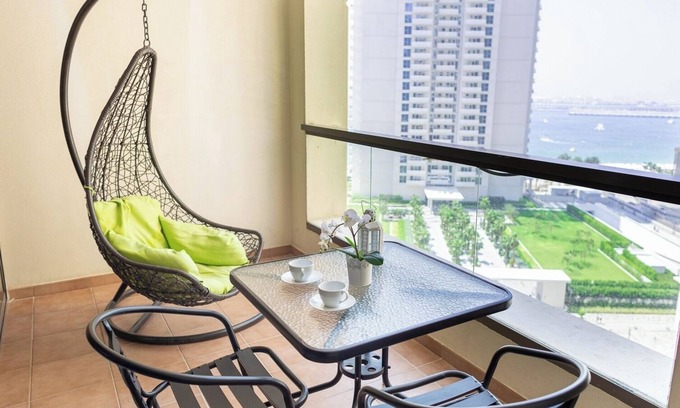 Al Sufouh 2 Apartment | 2 BR on JBR Beachside, beach 2 min,partal Sea View