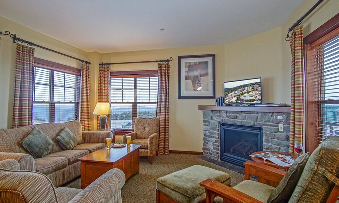 Snowshoe House | 2 Br: Soaring Eagle Lodge 317: Luxury Bell Tower Condo - Great Amenities -Slope Side