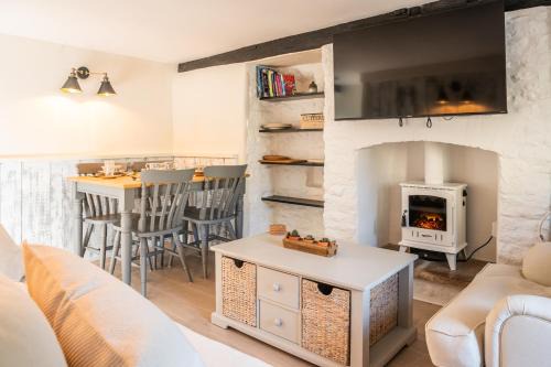 Bourton House | 2 Candlemas Cottage