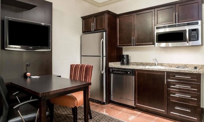 Palm Beach - West Palm Beach House | 2 Connecting Suites at a Hotel