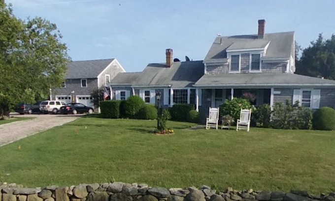 Block Island House | 2 Cozy Bedrooms. NOT whole house. Private entrance. Easy walk to Old Harbor!