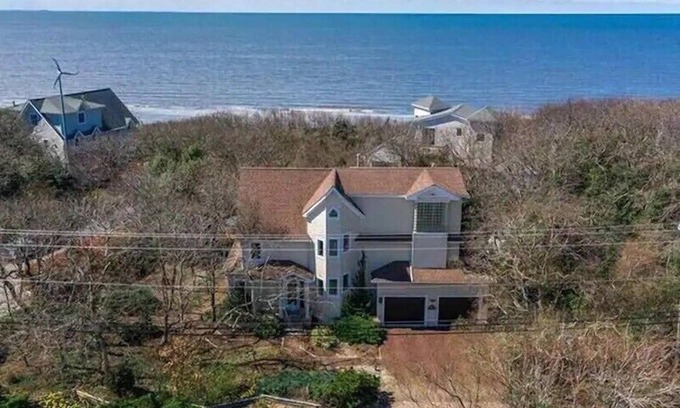 Villas House | 2 houses from Delaware Bay water views & hot tub