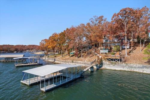 Gravois Mills House | 2 Lakefront Homes: Wide Decks, Great View, Kayaks