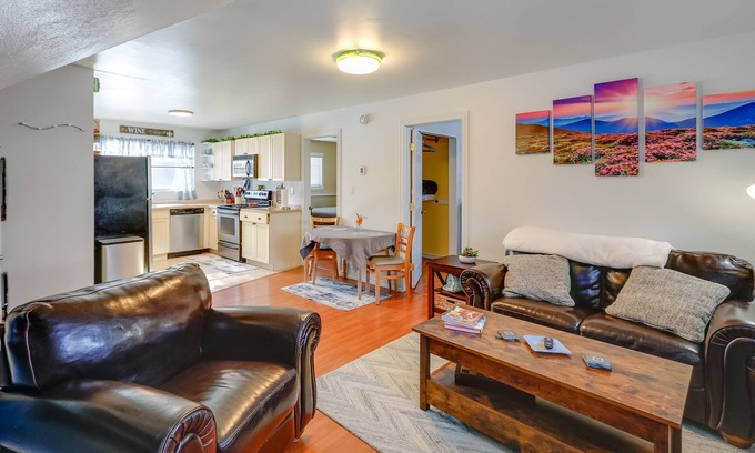 Fairbanks Apartment | 2 Mi to Dtwn: Cozy Getaway in Fairbanks!