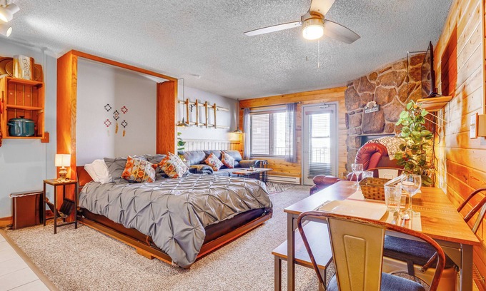 Granby Condo | 2 Mi to Granby Ranch: Dog-Friendly Studio!