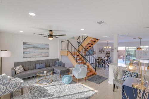 South Scottsdale House | 2 Mi to Old Town Dog-Friendly Condo with Patio