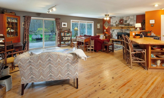 Cedar House | 2 Miles to Good Harbor Beach, Pet Friendly
