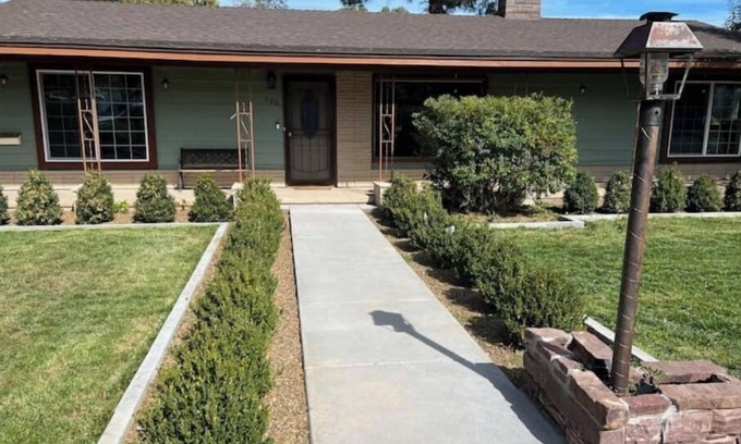 Williams Cottage | 2 min from rt 66- hot tub-firepit-bocceball-bbq