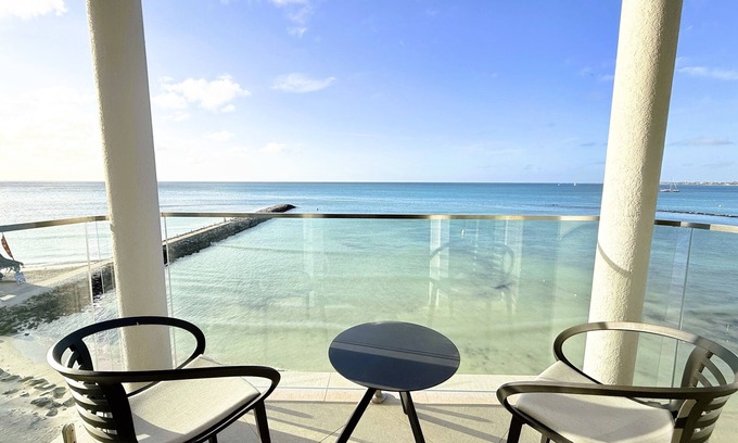 Palm Beach Apartment | 2 OCEAN VIEW BALCONIIES! Beautiful apt in Divi Phoenix - PALM BEACH - 4 guests