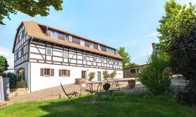 Radeburg House | 2 on the estate - Mosch