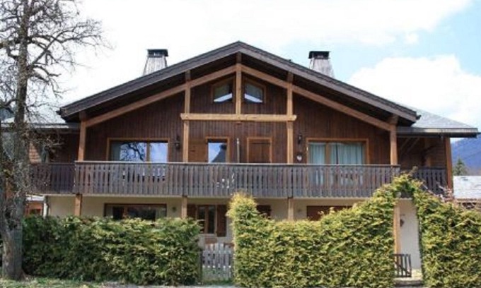 Morzine Apartment | 2 P garden apartment with terrace- Mountain view- close to the slopes