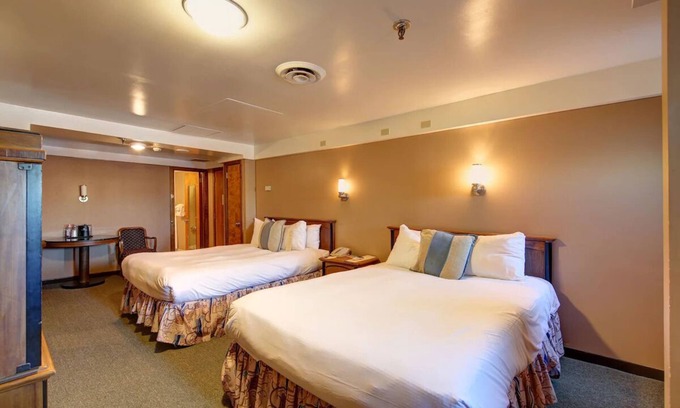 Harbor Hotel | 2 Pet-friendly Units! Near Aquarium of the Pacific and Long Beach City Beach