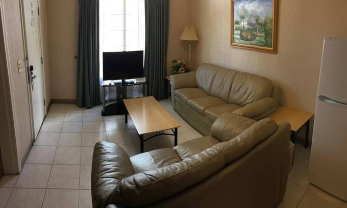 Fresno Hotel | 2 Queen Beds Suite Room