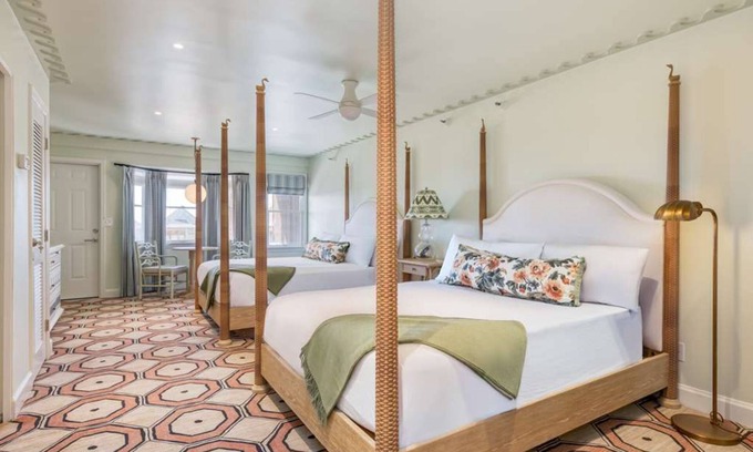Duck Apartment | 2 Queens | Private Beach + Award-Winning Spa