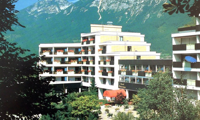 Gmain Apartment | 2-room, internet, 3 beds, mountain view and garage
