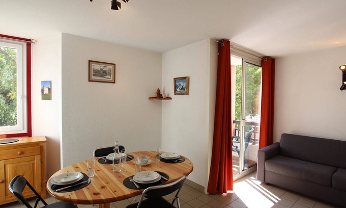 Briancon Apartment | 2 rooms, parking, south balcony, near cable car - Briançon