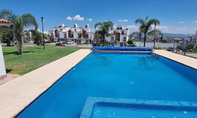 Queretaro House | 2-Story House With Large Pool and Parking Space
