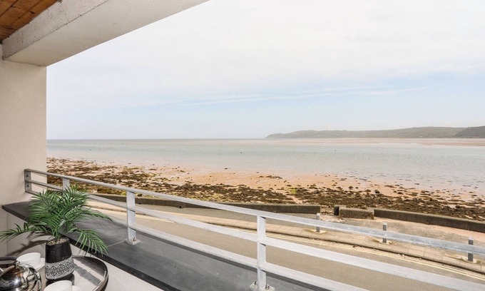 Pentraeth House | 2 THE QUAY, pet friendly, character holiday cottage in Pentraeth