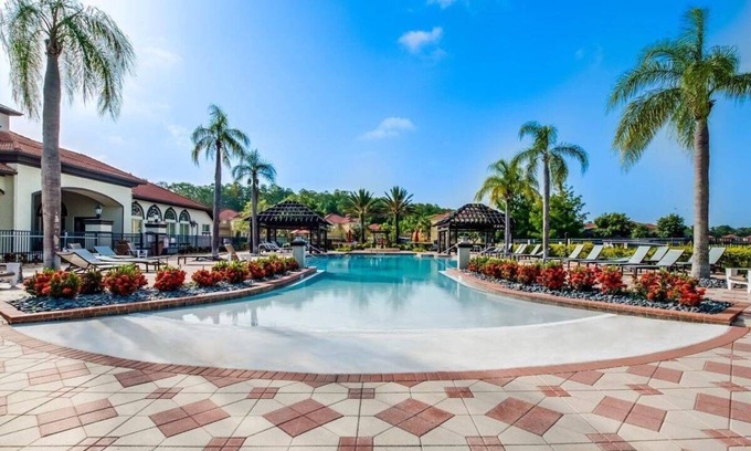 Bellavida House | 2 Units in Bella Vida Resort-Up to 40 Guests!