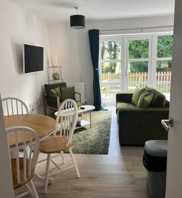 Dover Apartment | 2 x Dover Ferry Apartments - sleep 8 with private terrace and castle views