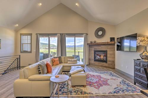 Grand Elk Ranch House | 20 Mi to Winter Park Mtn-View Townhome with Balcony