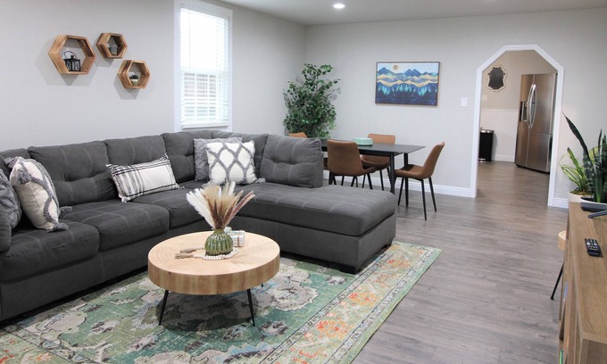 Arvada House | 20 min to Red Rocks, Free RV parking, Private home, dogs are welcome. Great loc
