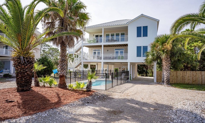 East End House | 20% OFF FALL! Gulf & Bay Views! 4BR/3.5BA private pool, elevator! Sleeps 12