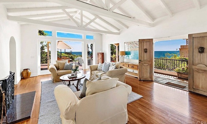 South Laguna House | 20 % Off - Panoramic Ocean Views. Seaside Serenity -