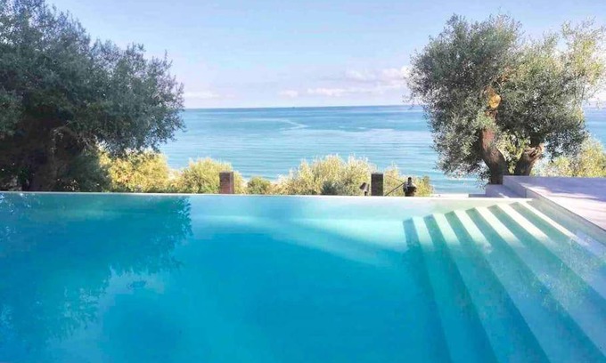 Sant'Ambrogio Villa | 200 m² Villa ∙ 3 bedrooms ∙ 8 guests