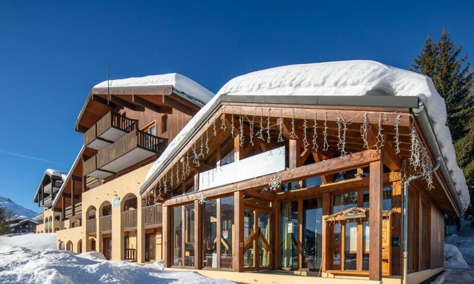 Doucy-Combelouviere Apartment | 200m from ski slopes, balcony, parking, tv, ski locker, 32m², Valmorel