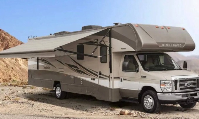 Broussard House | 2017 Winnebago Spirit 31G