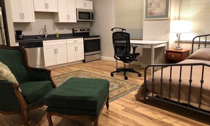 Charleston Apartment | 208 New downtown living Studio Queen fast Wi-Fi