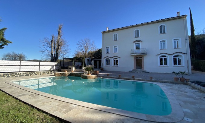 Les Arcs-sur-Argens Villa | 20mn from the beach, House and large swimming pool VAR. 3 bedrooms, 2 bathrooms, sleeps 6