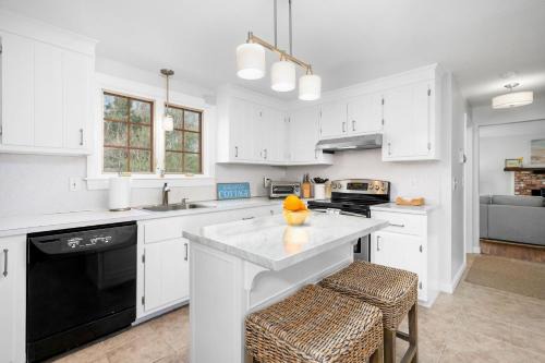 Sandwich House | 21 Dexter Avenue Sandwich - Creekhaven Cottage